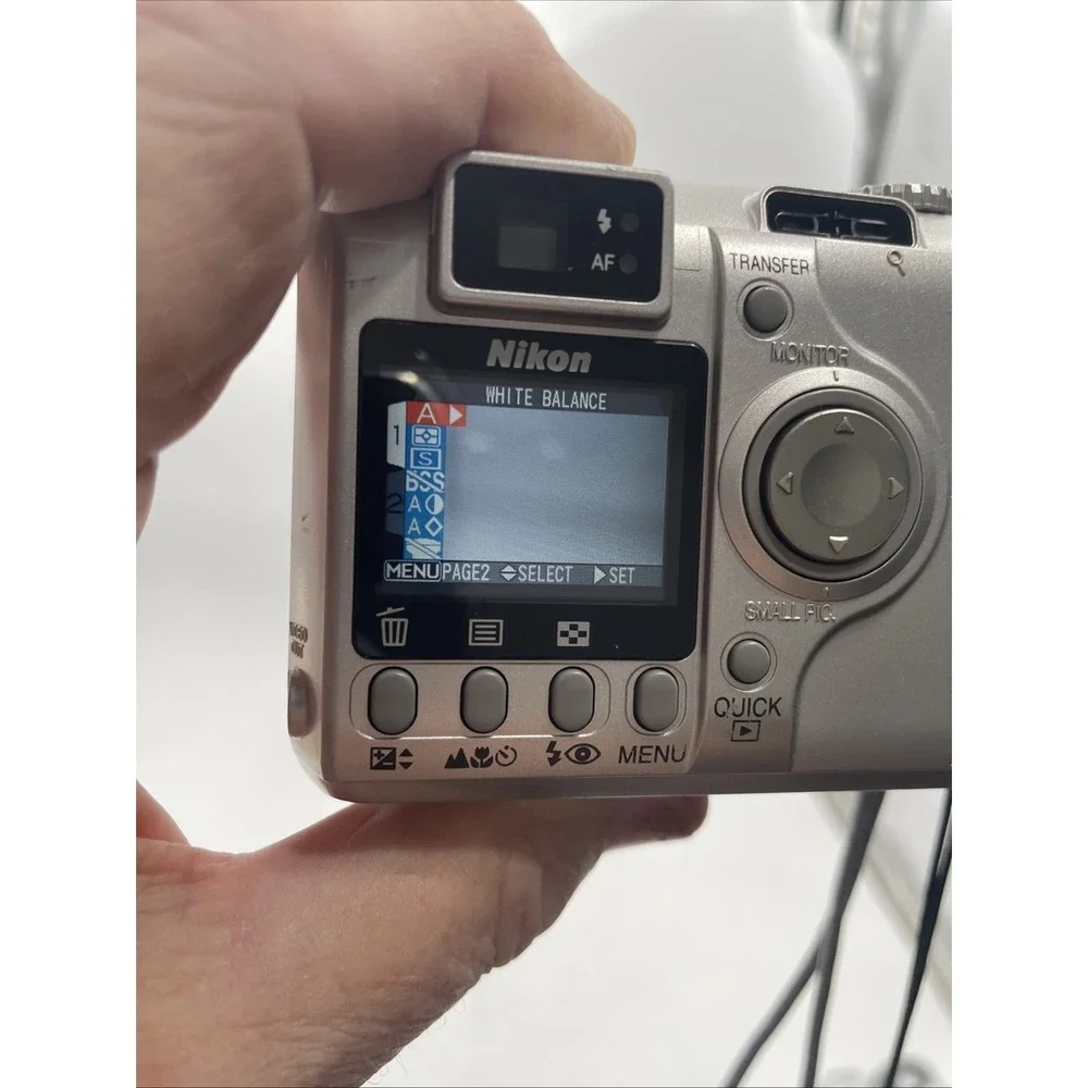 Nikon COOLPIX 4300 Digital Camera 4MP 3X Zoom +Battery+Memory Card